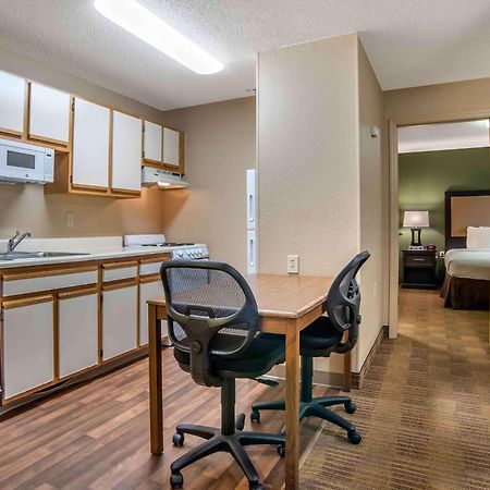 Extended Stay America Suites - Arlington - Six Flags Exteriér fotografie