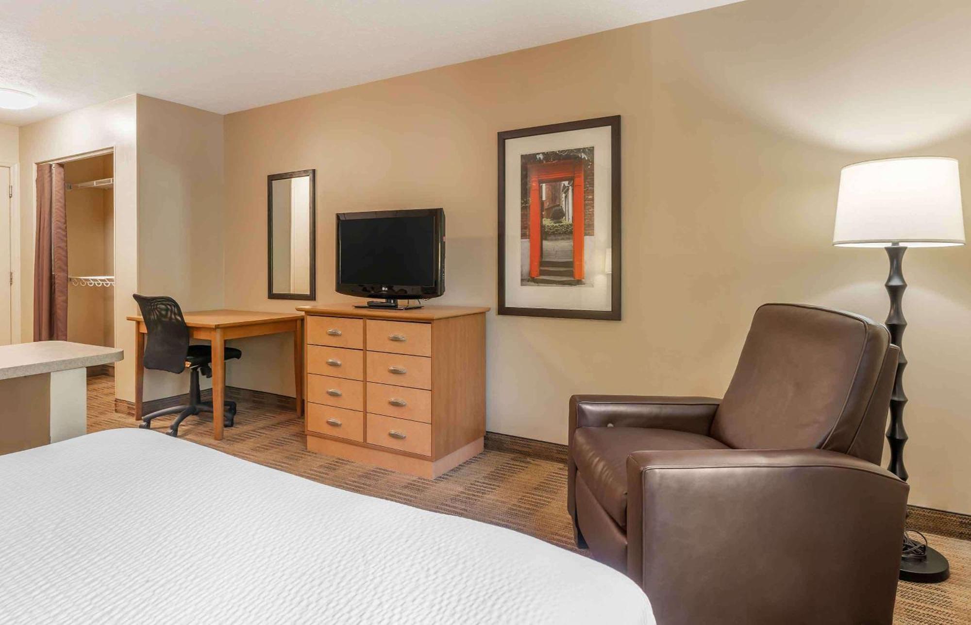 Extended Stay America Suites - Arlington - Six Flags Exteriér fotografie