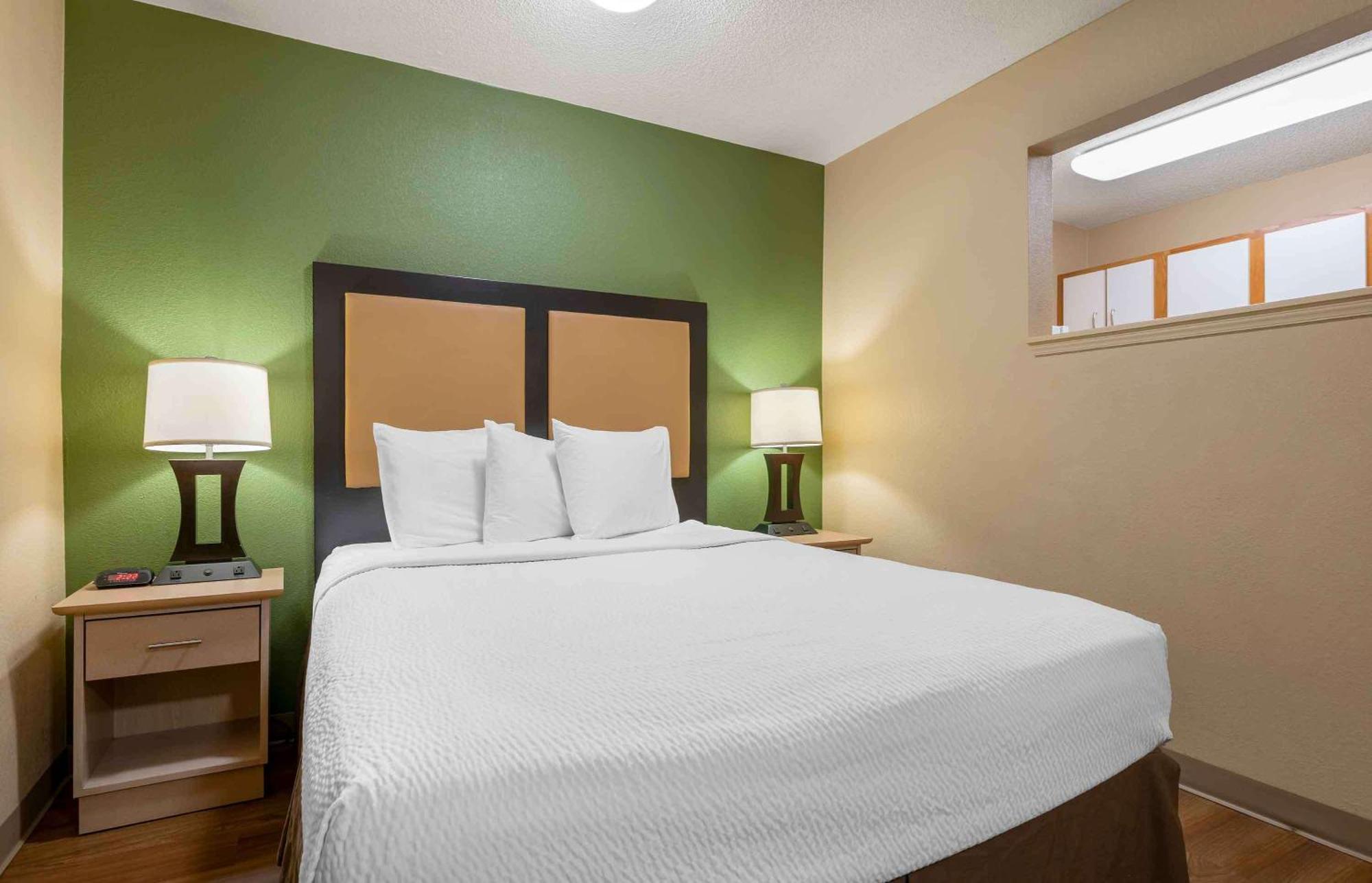 Extended Stay America Suites - Arlington - Six Flags Exteriér fotografie
