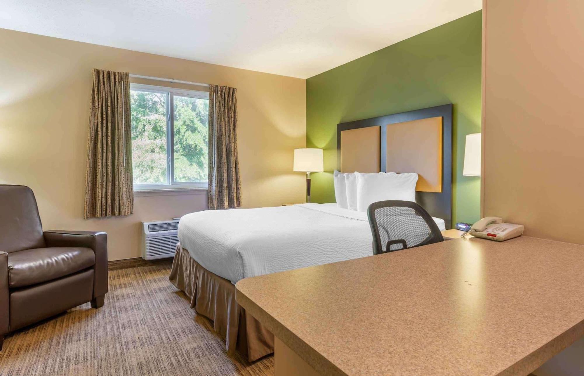 Extended Stay America Suites - Arlington - Six Flags Exteriér fotografie