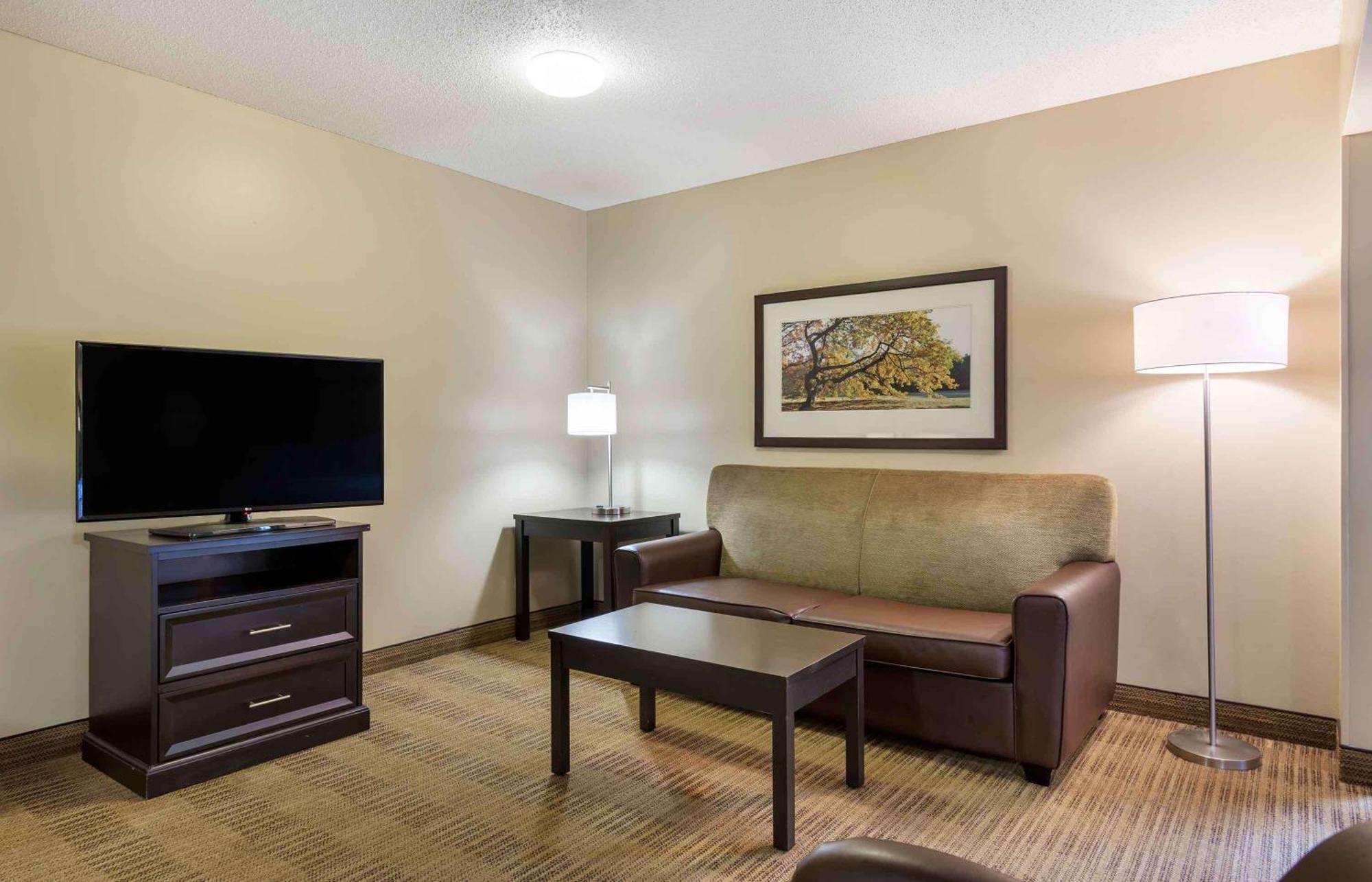 Extended Stay America Suites - Arlington - Six Flags Exteriér fotografie