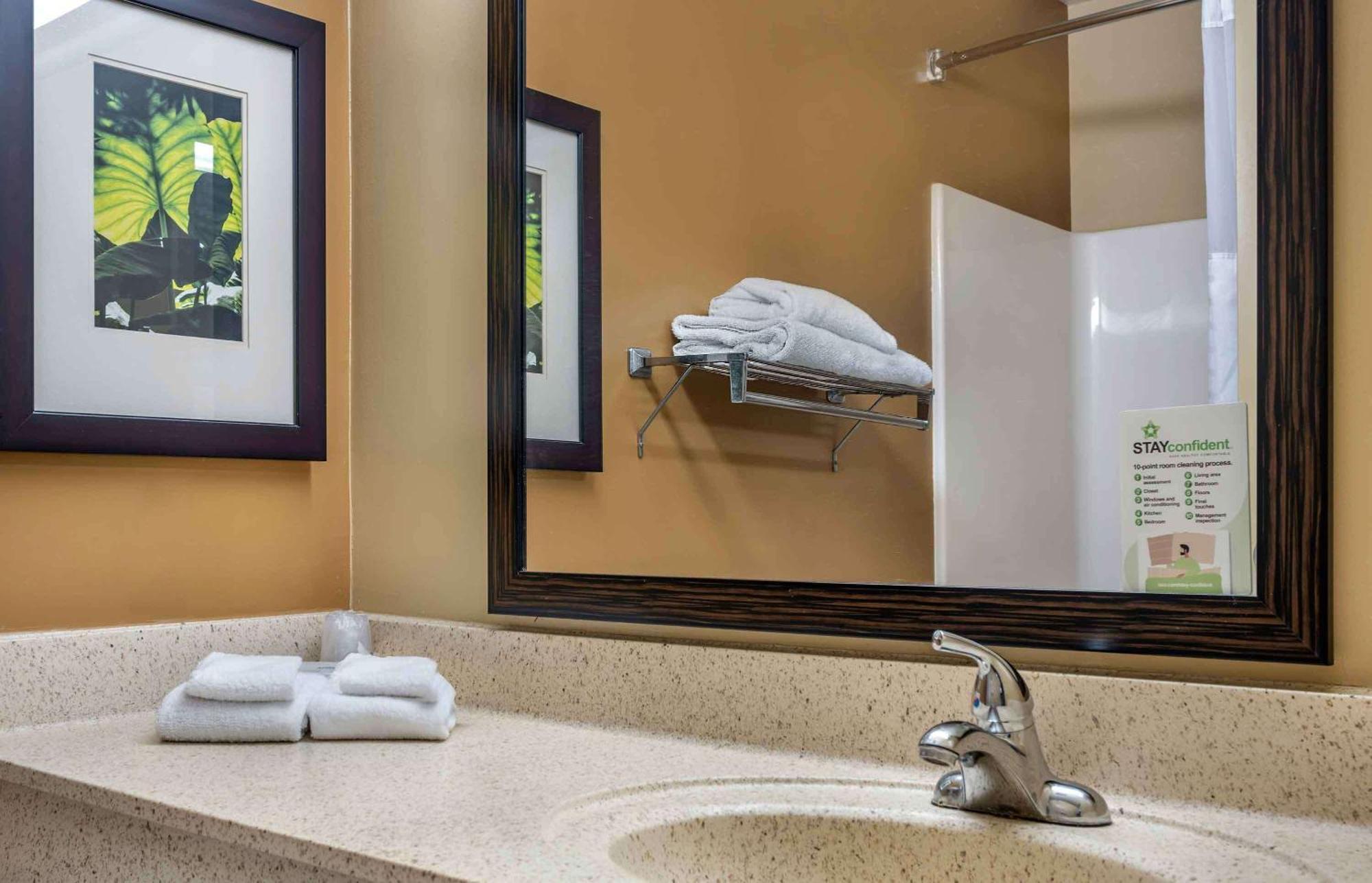 Extended Stay America Suites - Arlington - Six Flags Exteriér fotografie