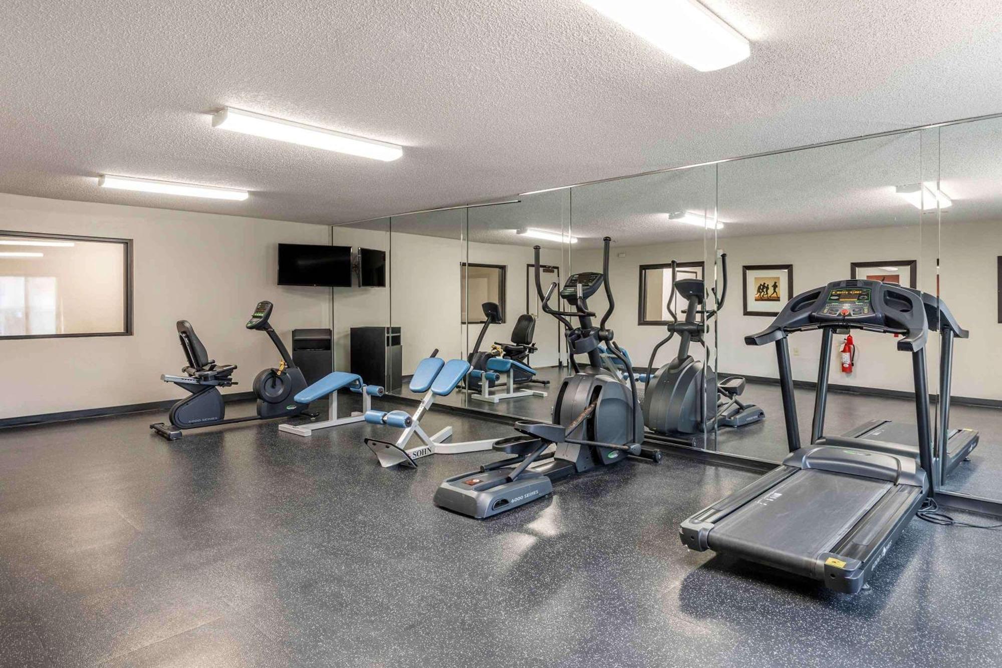 Extended Stay America Suites - Arlington - Six Flags Exteriér fotografie
