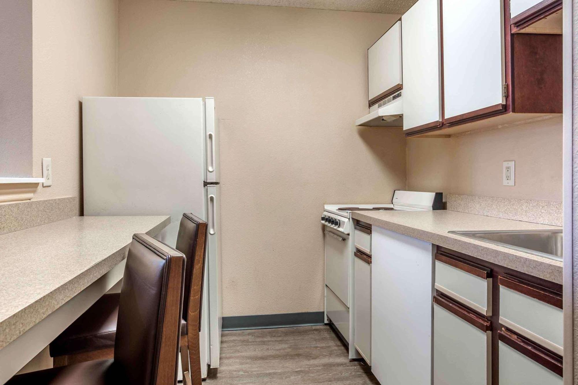 Extended Stay America Suites - Arlington - Six Flags Exteriér fotografie