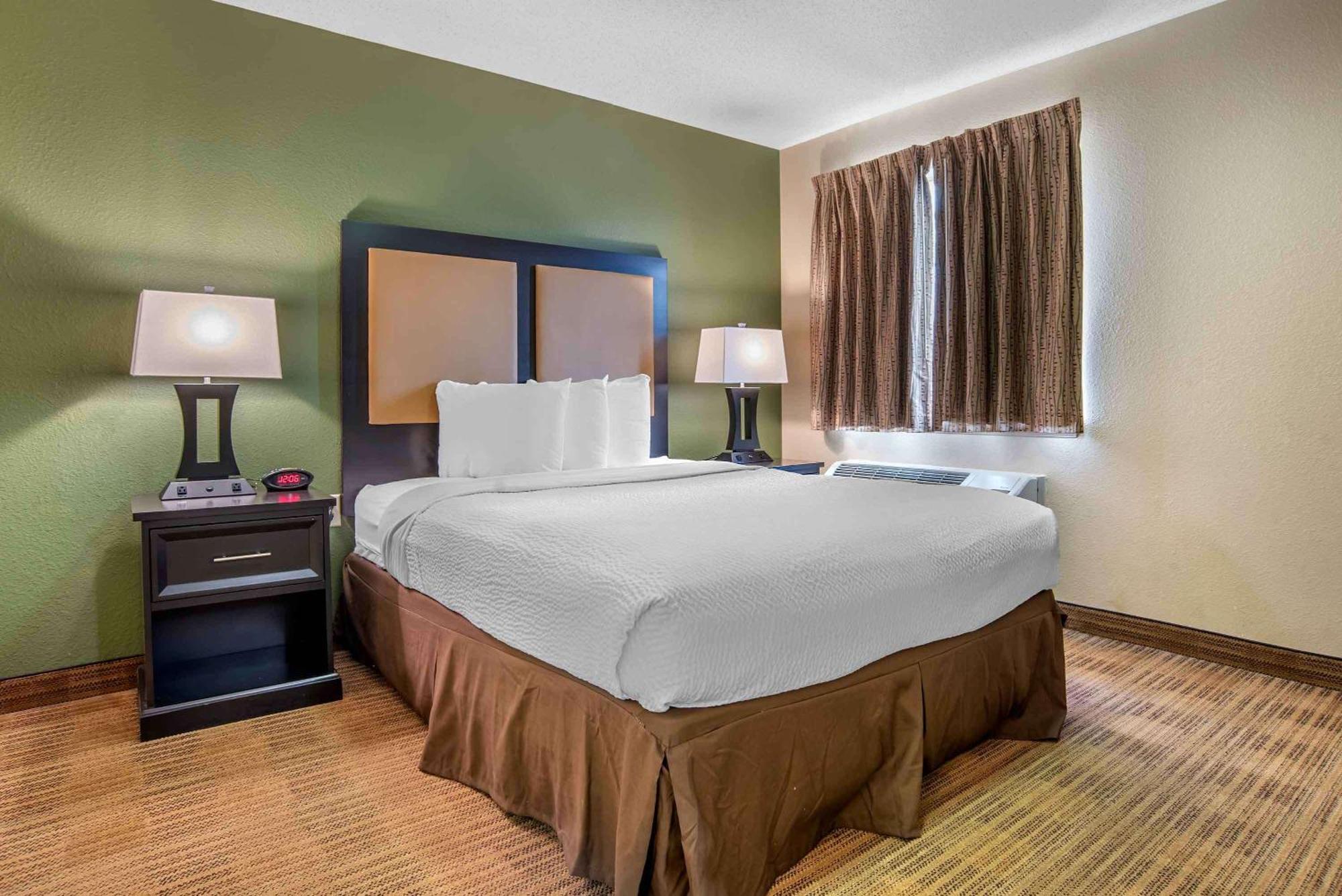 Extended Stay America Suites - Arlington - Six Flags Exteriér fotografie